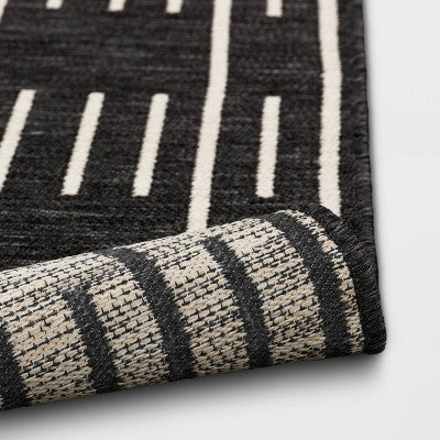5'x7' Striped Checks Outdoor Rug Charcoal Gray - Threshold™