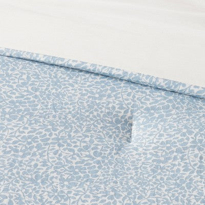  Traditional Floral Printed Cotton Comforter & Sham Set Blue - Threshold™