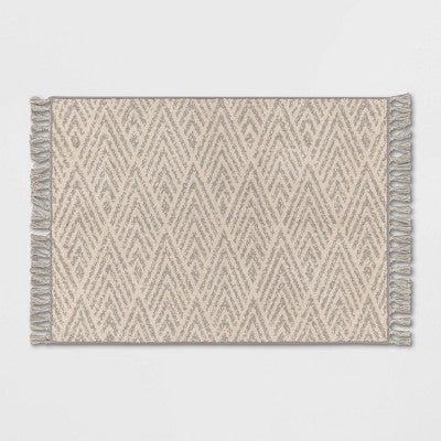  Diamond With Fringe Rug Gray - Threshold™