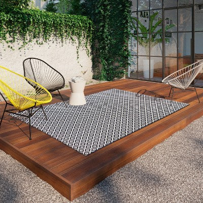  Geo Diamond Outdoor Rug - Threshold