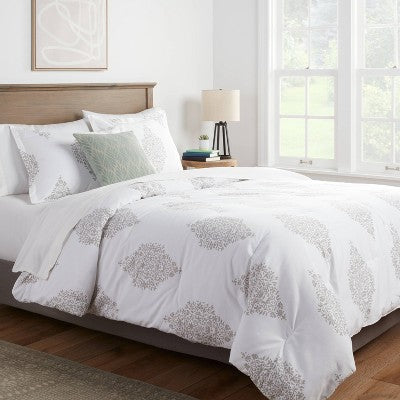  Medallion Printed Family-Friendly Comforter & Sham Set - Threshold™