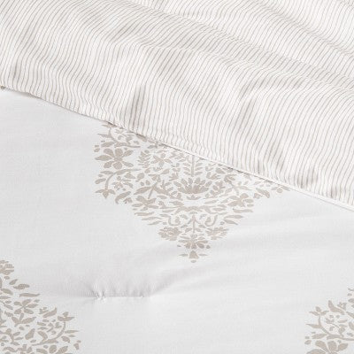  Medallion Printed Family-Friendly Comforter & Sham Set - Threshold™