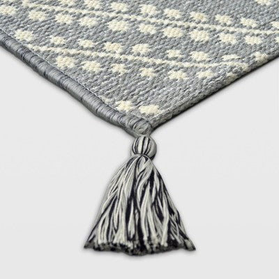  Diamond Tasseled Outdoor Rug - Threshold™