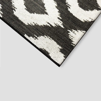  Diamond Ikat Outdoor Rug - Threshold